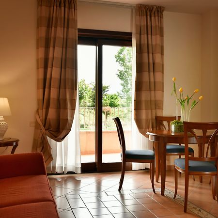 Minerva Resort Hotel بييسْتوم المظهر الخارجي الصورة
