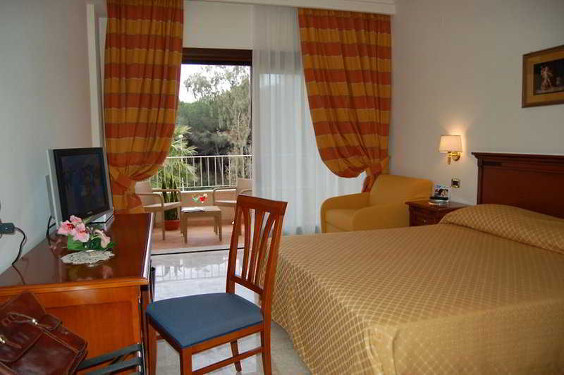 Minerva Resort Hotel بييسْتوم المظهر الخارجي الصورة