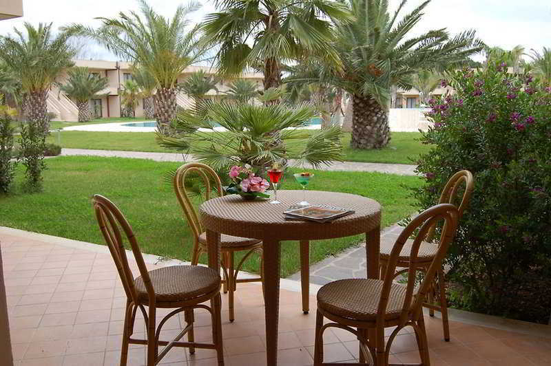 Minerva Resort Hotel بييسْتوم المطعم الصورة