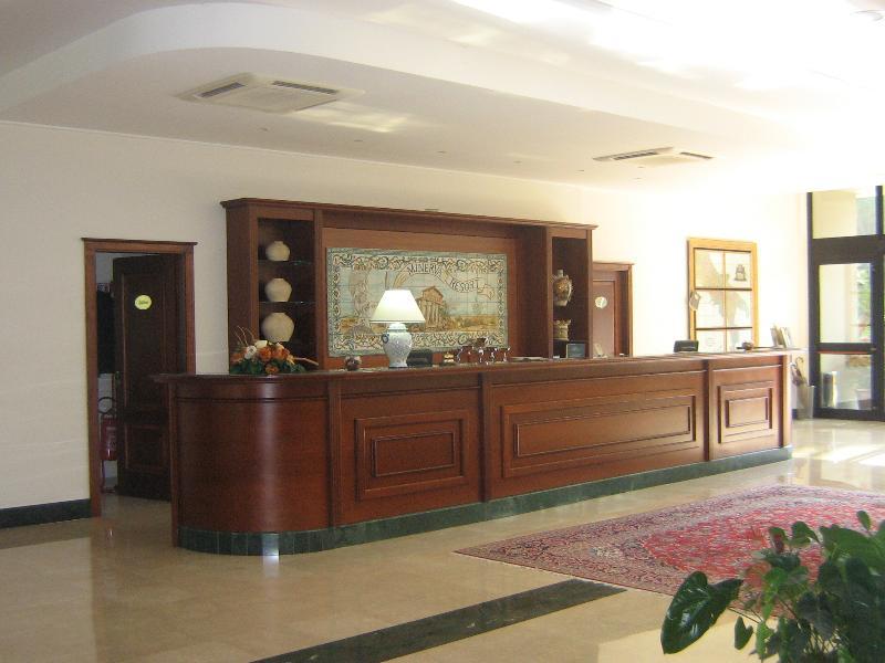 Minerva Resort Hotel بييسْتوم المظهر الخارجي الصورة