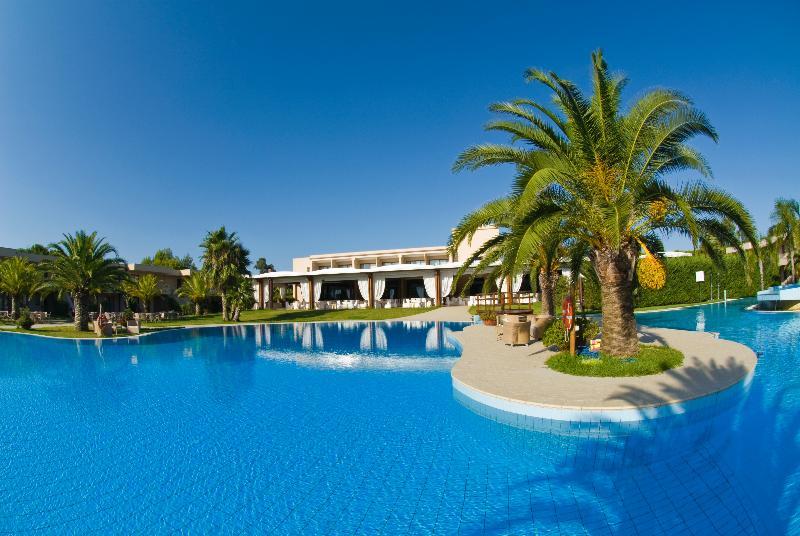 Minerva Resort Hotel بييسْتوم المظهر الخارجي الصورة