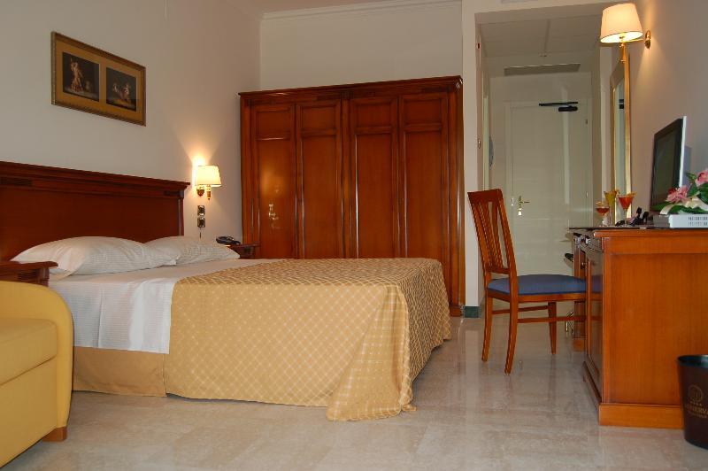 Minerva Resort Hotel بييسْتوم المظهر الخارجي الصورة