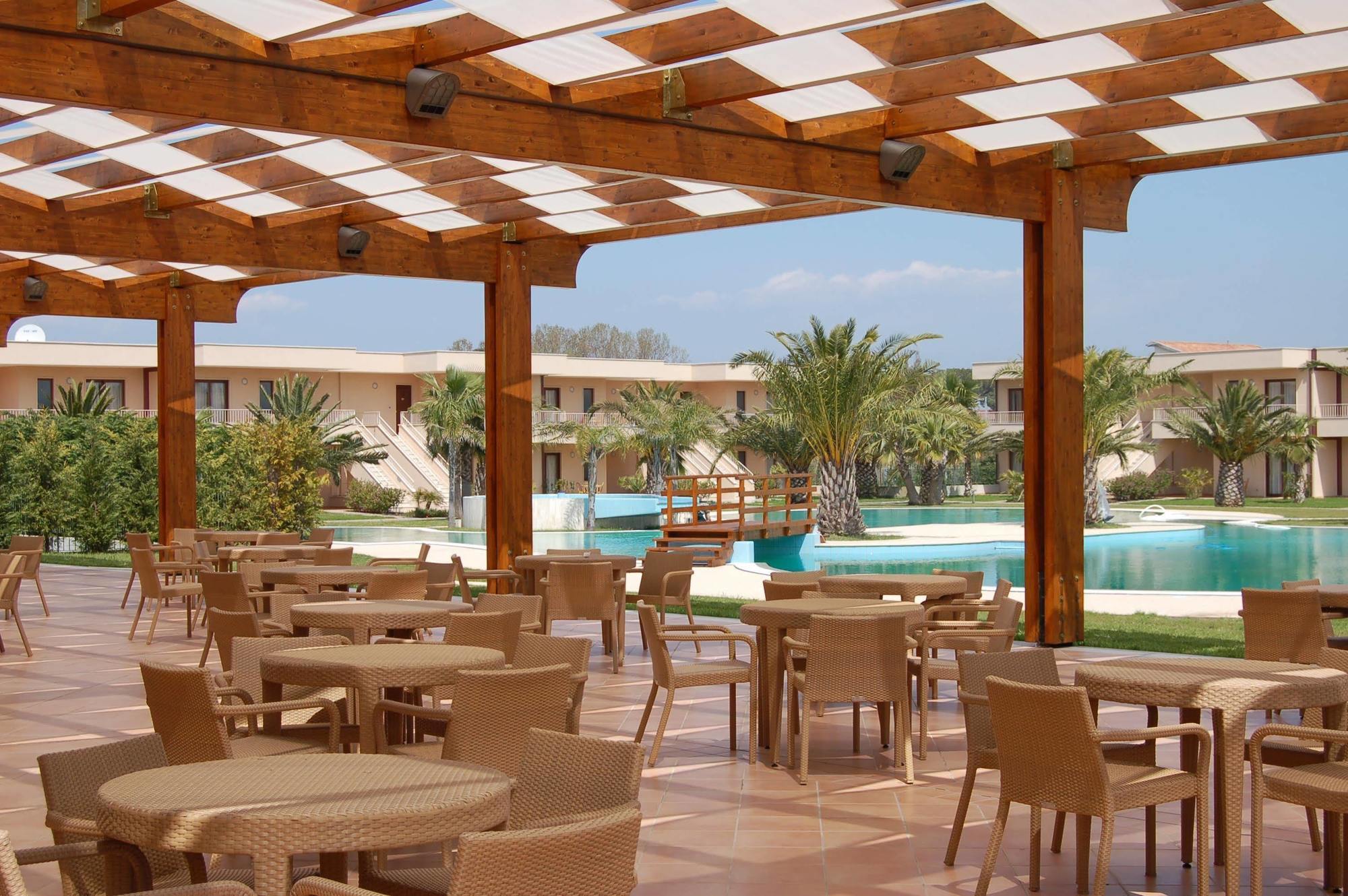 Minerva Resort Hotel بييسْتوم المظهر الخارجي الصورة